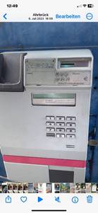 Ein Bild, das Text, Screenshot, Bankautomat, Kopierer enthlt.

Automatisch generierte Beschreibung